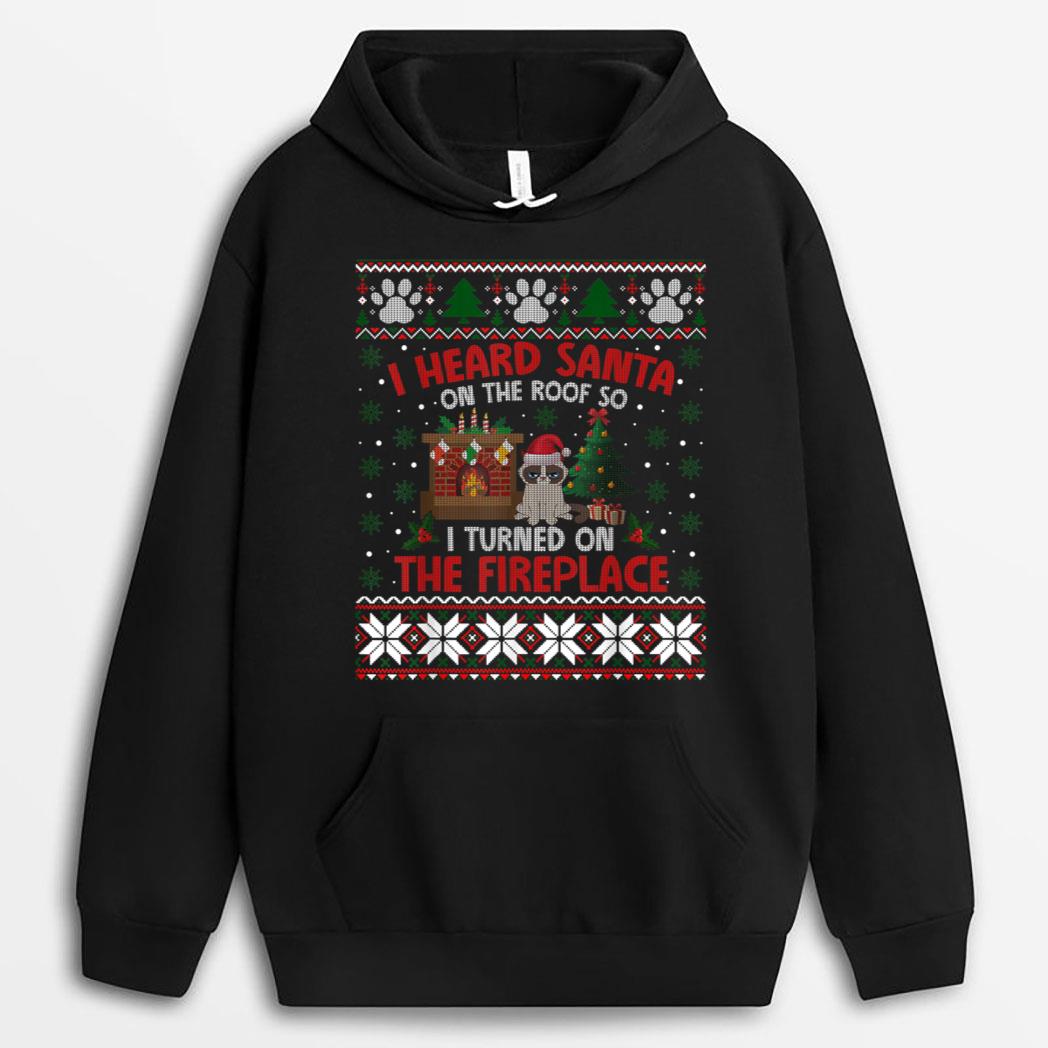 Funny Christmas Cat Hates Santa Annoyed Cat T-Shirt