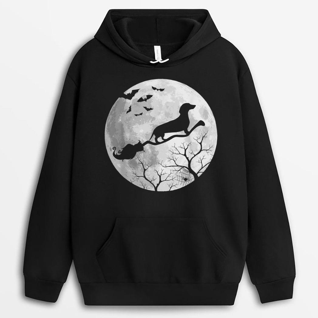 Funny Dachshund Flying Witch Costume Halloween Dog Mom T-Shirt