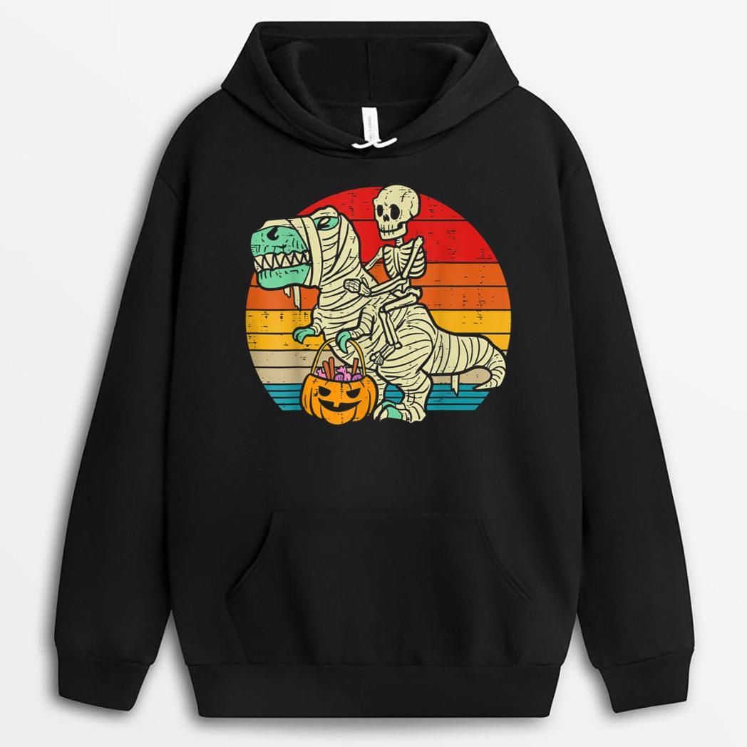 Funny Kids Skeleton Riding Dinosaur Mummy Retro Halloween T-Shirt